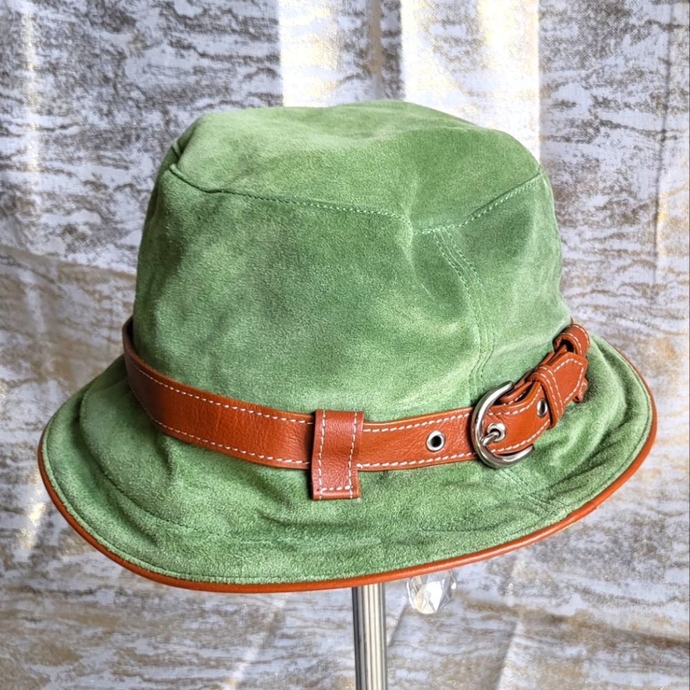 Coach green suede bucket hat size small